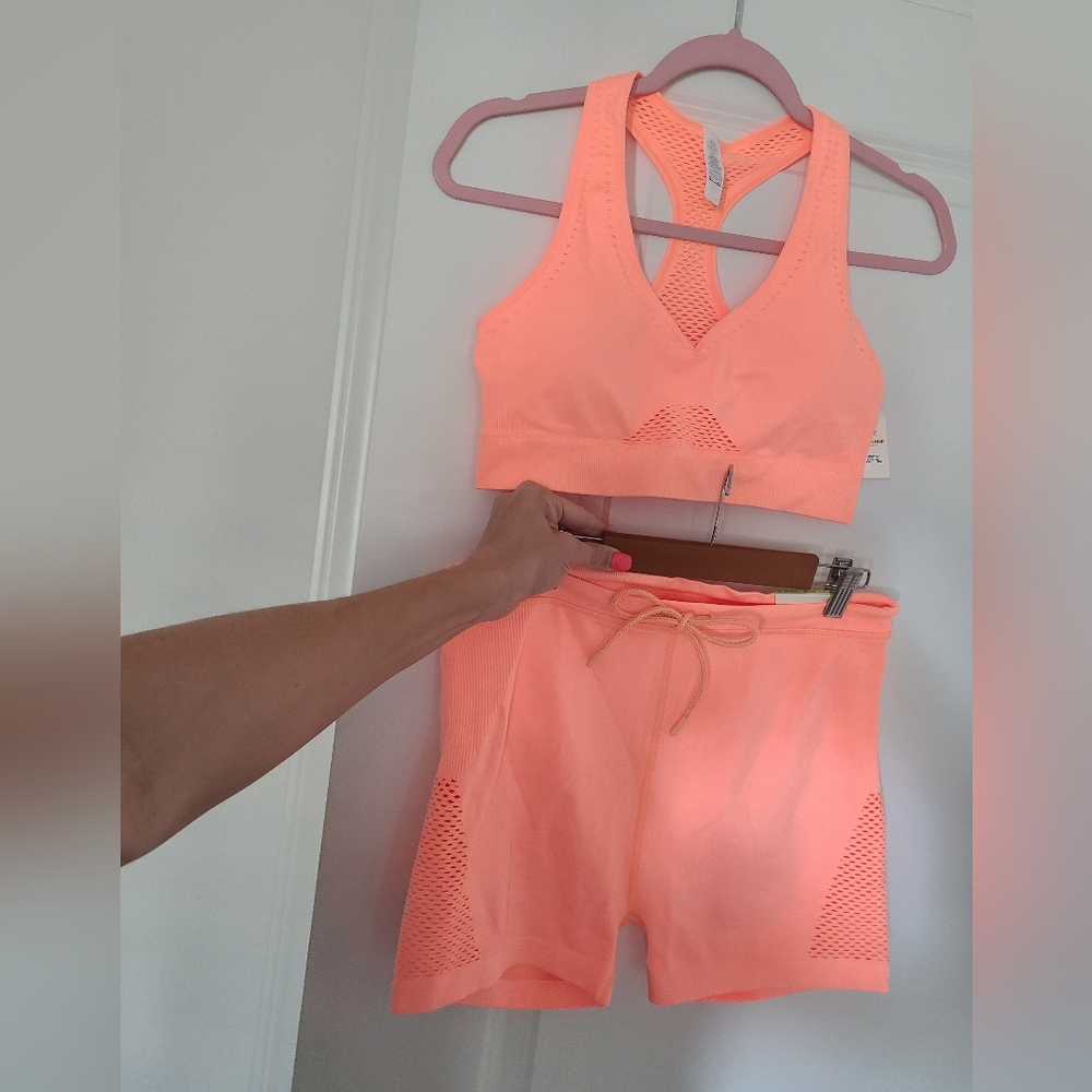 NWT orange aerie sports bra and athletic shorts set - Picture 8 of 8
